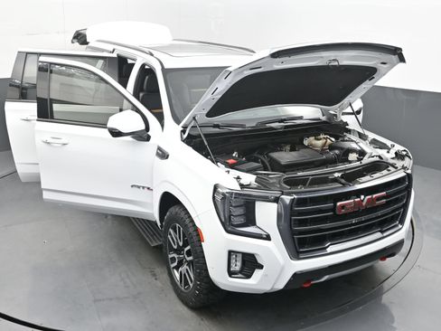 Used 2021 GMC Yukon XL AT4 w/ AT4 Premium Plus Package AWD/4WD image 40