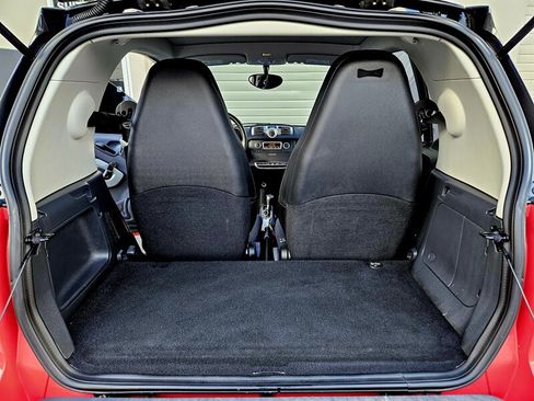 Used 2013 smart fortwo pure RWD image 24