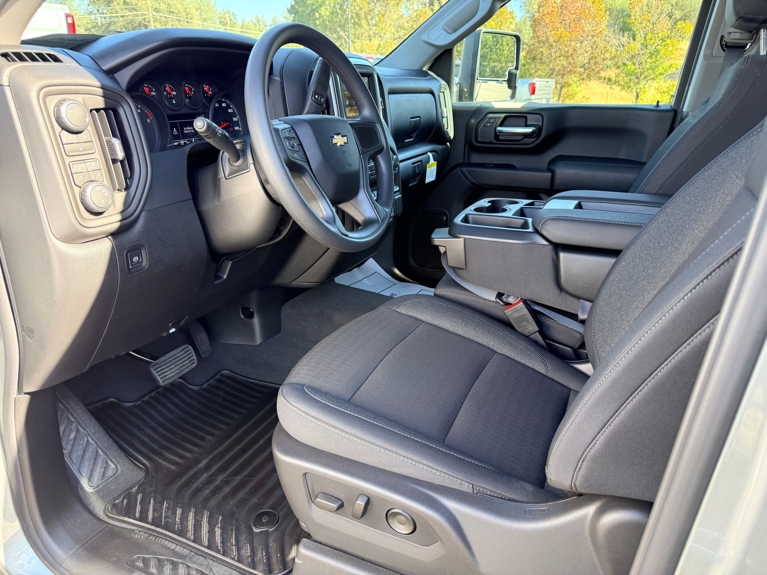 New 2026 Chevrolet Silverado 2500 Custom w/ Custom Value Package AWD/4WD image 10