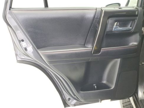 Used 2018 Toyota 4Runner TRD Off-Road Premium image 14