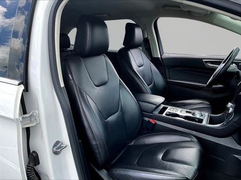 Used 2021 Ford Edge Titanium AWD/4WD image 29