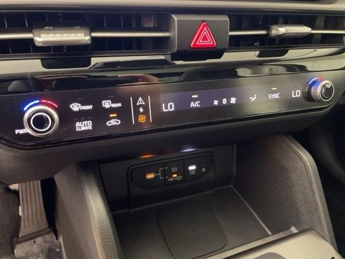 New 2026 Kia Sportage SX FWD image 30