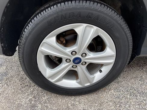 Used 2015 Ford Escape SE FWD image 10