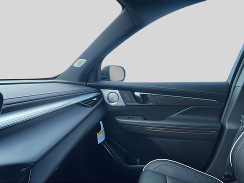 New 2026 Buick Enclave Avenir w/ Super Cruise Package image 11