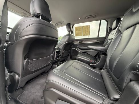 Used 2022 Jeep Grand Cherokee L Limited RWD image 21