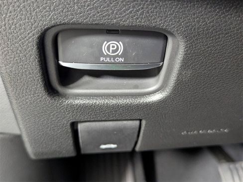 New 2025 Jeep Grand Cherokee Altitude image 14