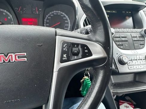 Used 2017 GMC Terrain SLE w/ Chrome Package FWD image 13