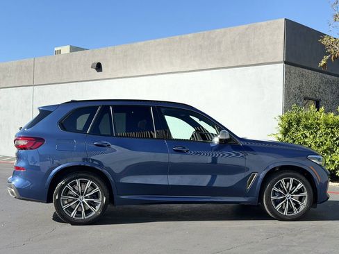 Used 2022 BMW X5 M50i w/ Premium Package image 18