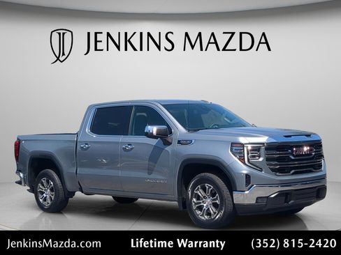 Used 2025 GMC Sierra 1500 SLT RWD image 1