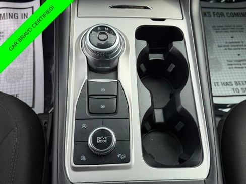 Used 2023 Ford Explorer XLT AWD/4WD image 28