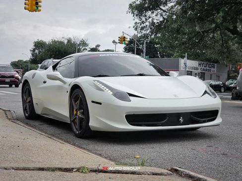 Used 2015 Ferrari 458 Italia Coupe RWD image 5