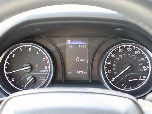 Used 2024 Toyota Camry SE image 28