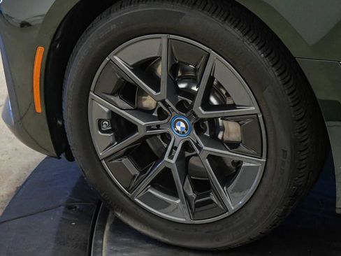 Used 2023 BMW i4 eDrive40 RWD image 10