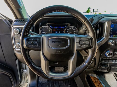 Used 2020 GMC Sierra 3500 Denali w/ Denali Ultimate Package image 19