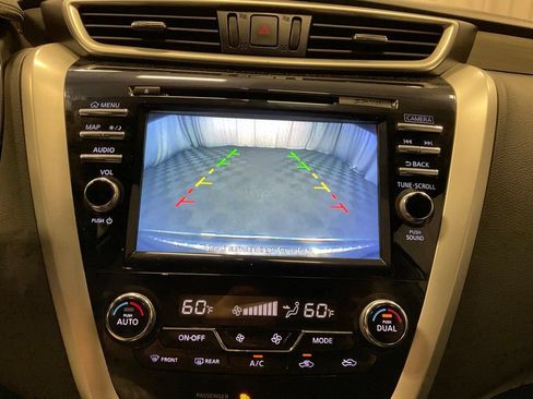 Used 2018 Nissan Murano S AWD/4WD image 15