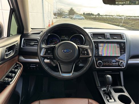 Used 2018 Subaru Outback 3.6R Touring image 13