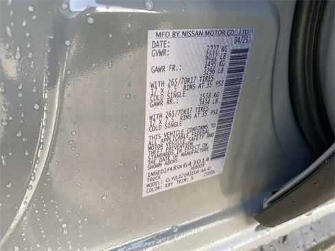 Used 2025 Nissan Frontier PRO-4X image 19