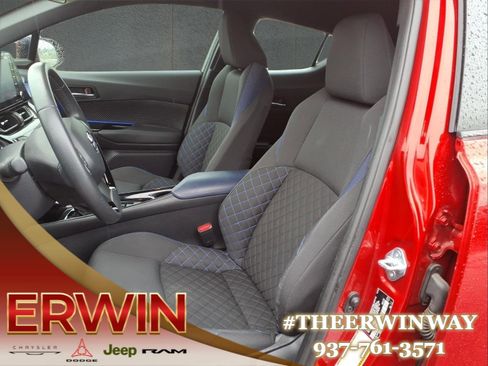 Used 2022 Toyota C-HR XLE FWD image 12