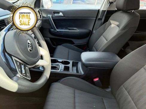 Certified 2022 Kia Sportage LX image 6