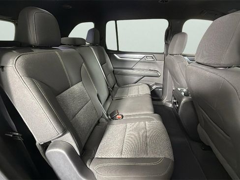 Certified 2025 GMC Acadia Elevation image 31