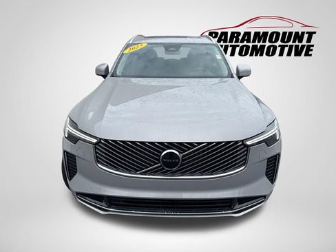 Used 2025 Volvo XC90 B6 Core w/ Climate Package image 2