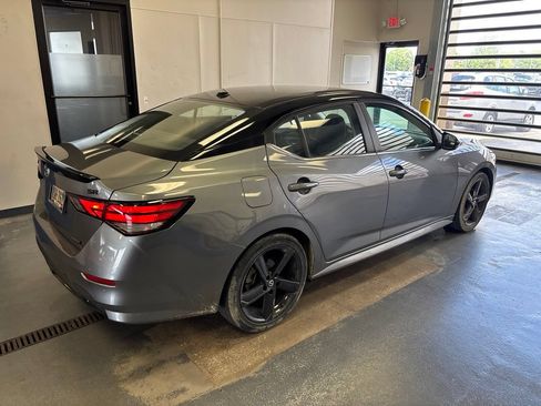 Used 2023 Nissan Sentra SR w/ Midnight Edition Package FWD image 7