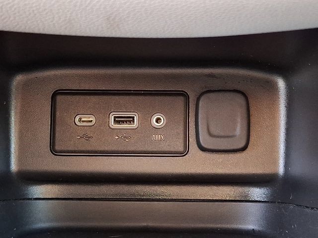 Certified 2023 Chevrolet Equinox LS w/ LS Convenience Package FWD image 24