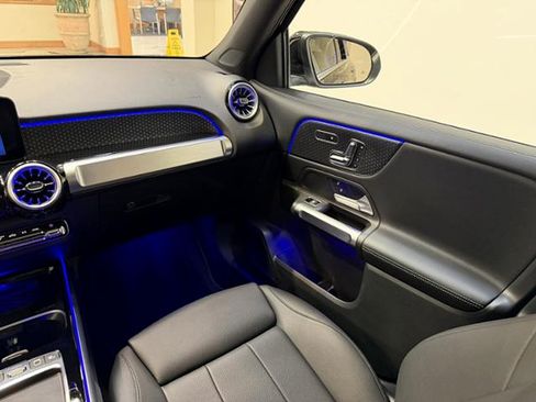 Used 2025 Mercedes-Benz GLB 250 image 10