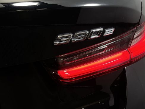 Used 2023 BMW 330e w/ Premium Package image 58