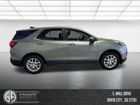 Used 2024 Chevrolet Equinox LT AWD/4WD image 6