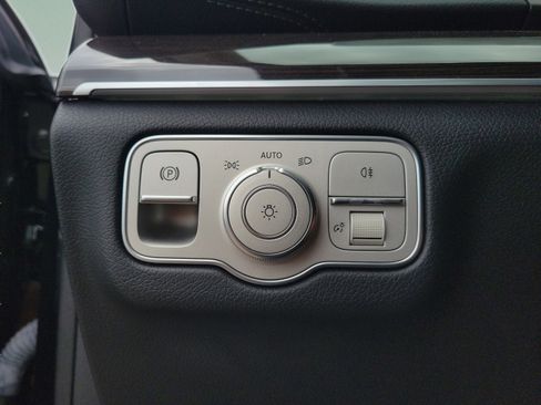 Used 2024 Mercedes-Benz GLS 450 4MATIC image 21