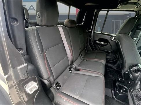 Used 2021 Jeep Gladiator Rubicon w/ Dual Top Group AWD/4WD image 22