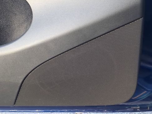 Used 2024 Tesla Model Y Long Range image 31