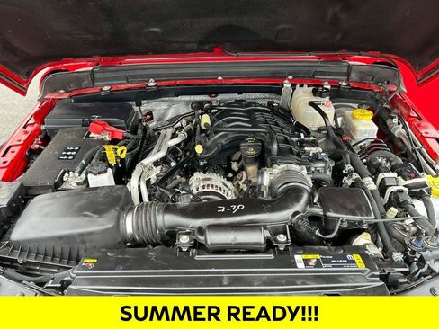 Used 2024 Jeep Wrangler Unlimited Rubicon AWD/4WD image 32