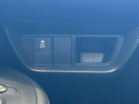Certified 2025 Honda HR-V Sport image 31