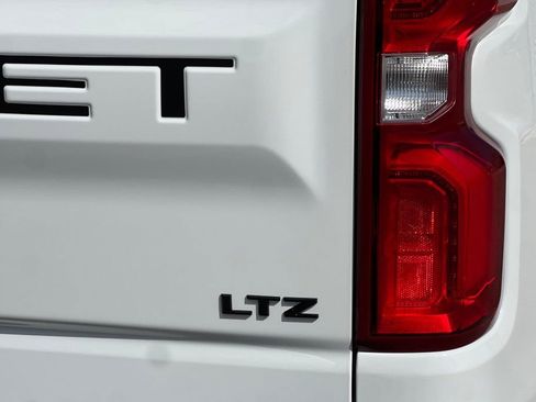 New 2026 Chevrolet Silverado 1500 LTZ w/ LTZ Premium Package AWD/4WD image 20