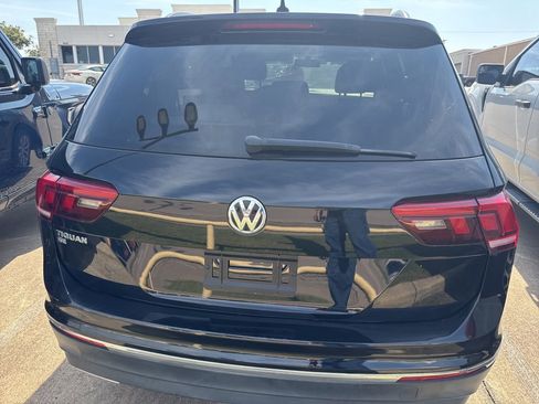 Used 2018 Volkswagen Tiguan SE FWD image 5