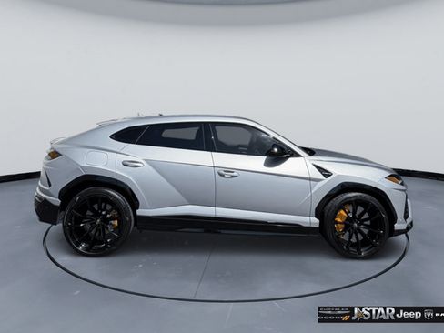 Used 2022 Lamborghini Urus AWD/4WD image 4