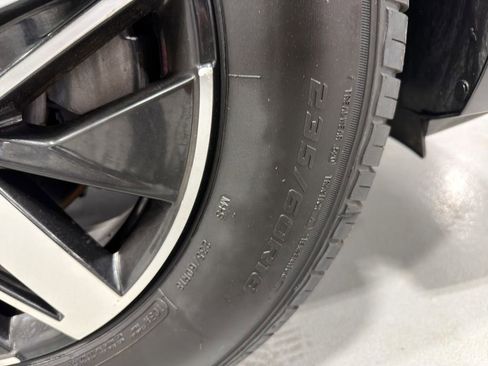 Used 2022 Kia Sorento S w/ Panoramic Sunroof Package image 16