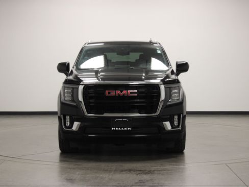 Used 2023 GMC Yukon SLE AWD/4WD image 3