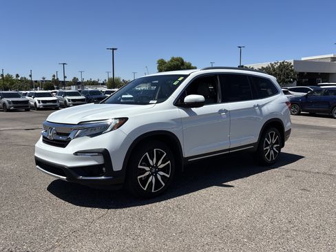 Used 2020 Honda Pilot Elite image 2