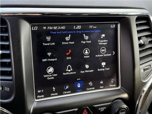 Used 2018 Jeep Grand Cherokee Altitude image 45