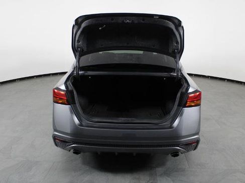 Certified 2019 Nissan Altima 2.5 SR FWD image 17