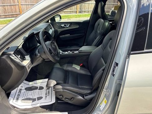 Used 2025 Volvo XC60 B5 Ultra w/ Protection Package Premier AWD/4WD image 11