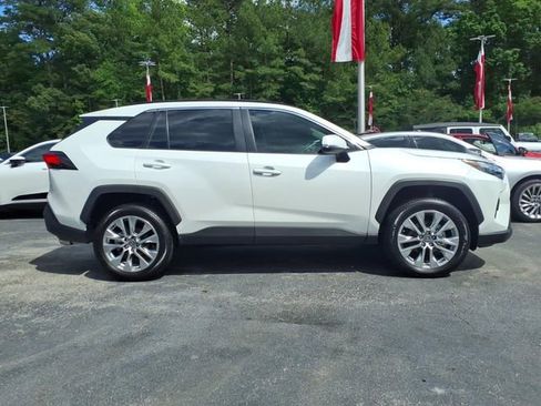 Used 2025 Toyota RAV4 XLE Premium AWD/4WD image 3