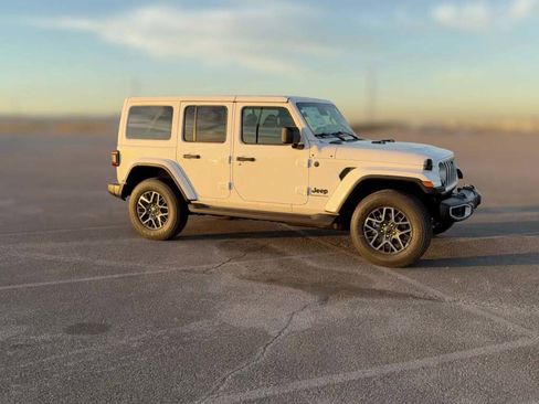 New 2026 Jeep Wrangler Sahara image 15