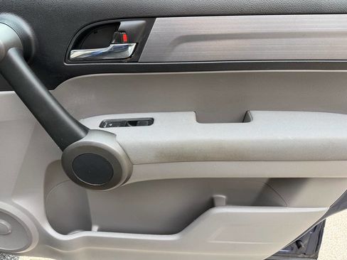 Used 2010 Honda CR-V LX image 14