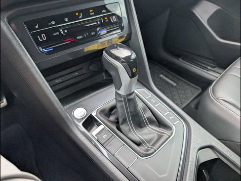 Certified 2023 Volkswagen Tiguan SE R-Line FWD image 19