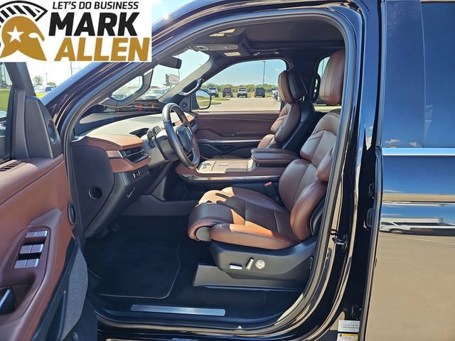 Used 2025 Lincoln Navigator Reserve AWD/4WD image 20