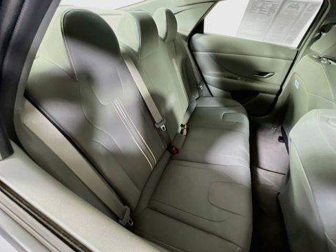Used 2023 Hyundai Elantra SEL w/ Convenience Package FWD image 26